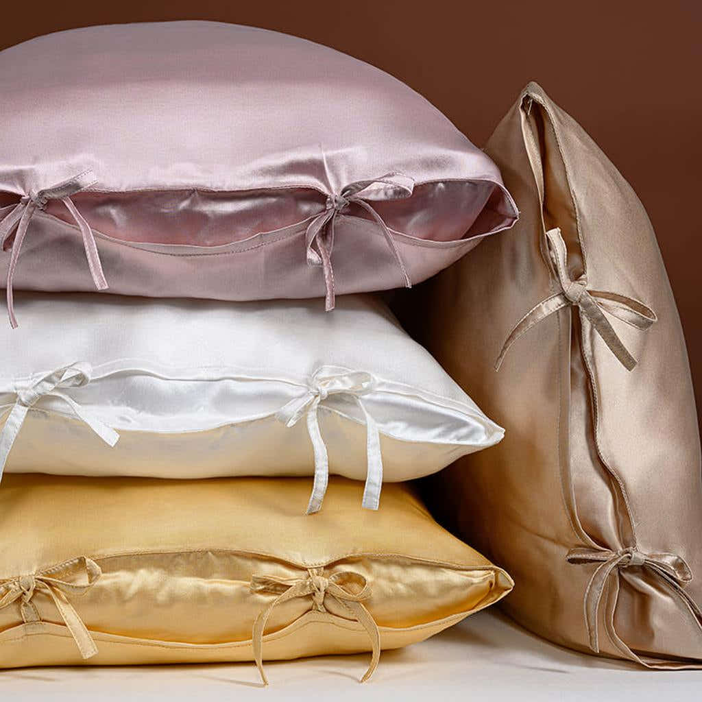 25 Momme Silk Pillowcase with Bow Ties - Champagne
