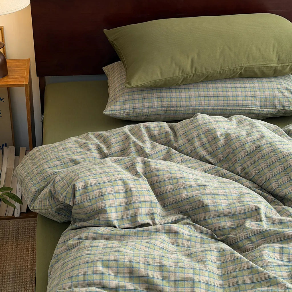 Annie Plaid Bedding Set