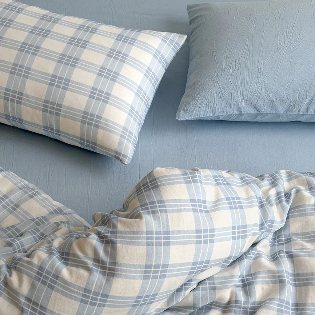 Parure de lit à carreaux bleu bébé