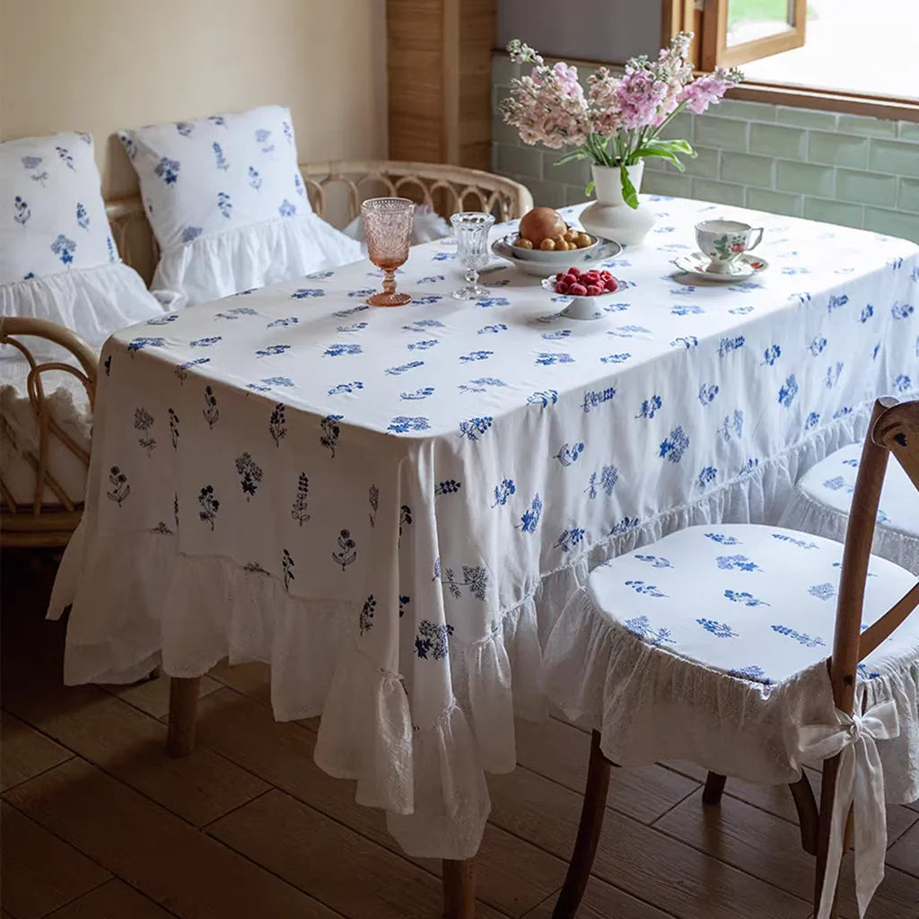 Nappe à broderie florale française