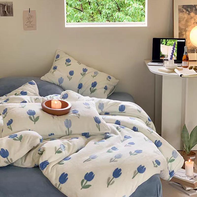 Blue Tulip Velvet Bedding Set.