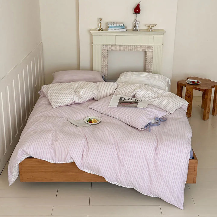 Contrast Stripe Bedding Set