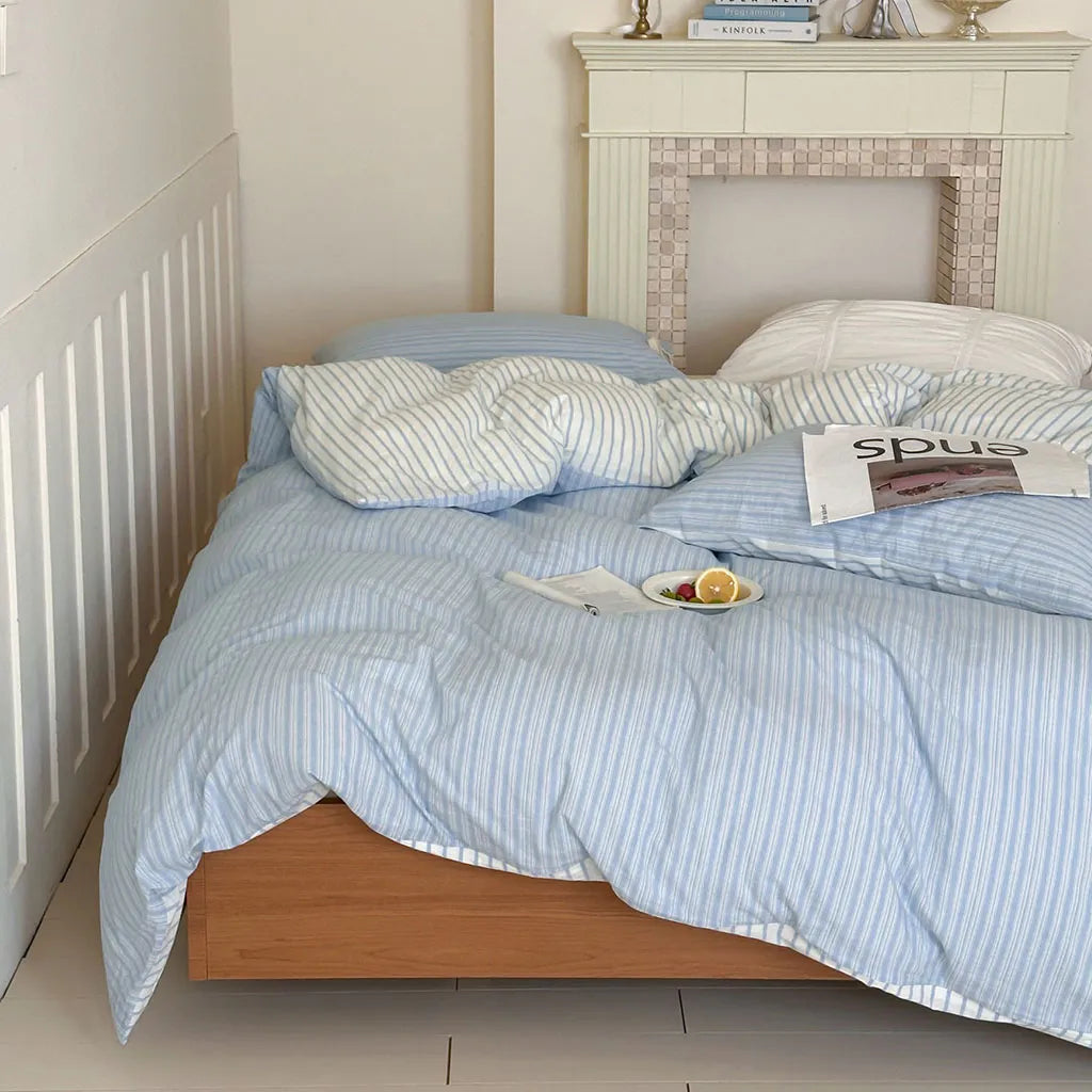 Contrast Stripe Bedding Set