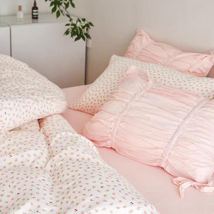 Cute Ditsy Floral Bedding Set.