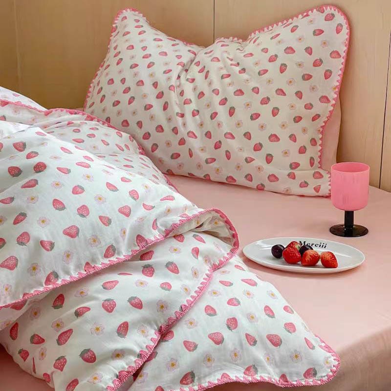 Cute Strawberry Bedding Set