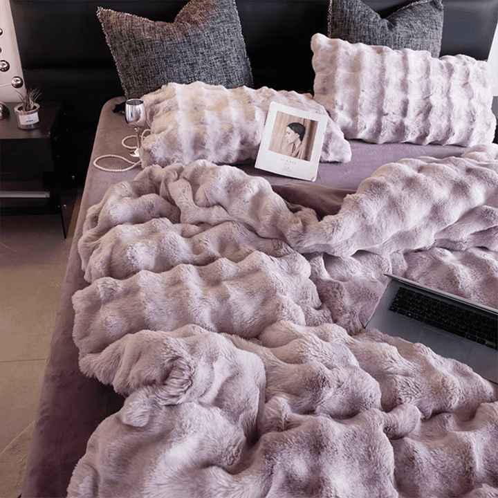 Faux Fur Tie-dye Bedding Set