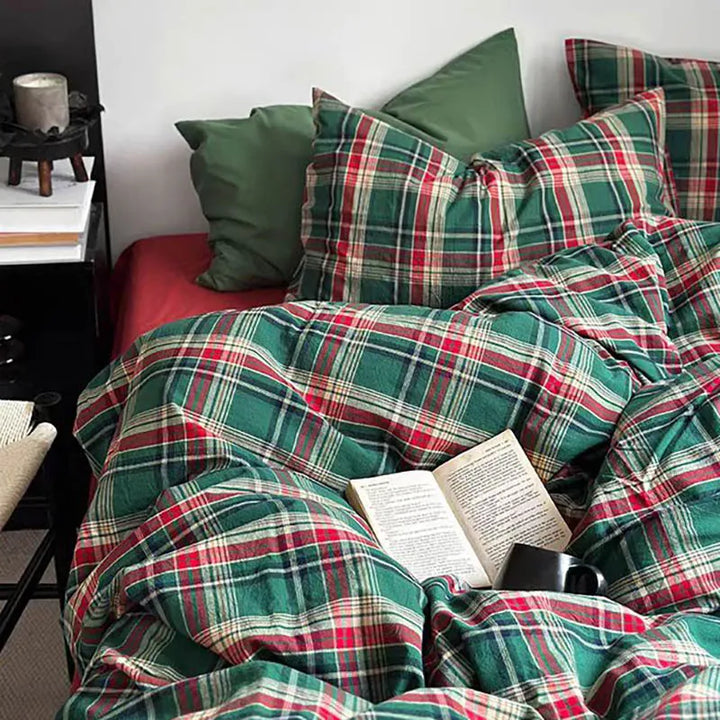 Festive Green and Red Plaid Bedding Set