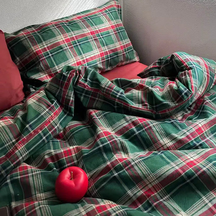 Festive Green and Red Plaid Bedding Set