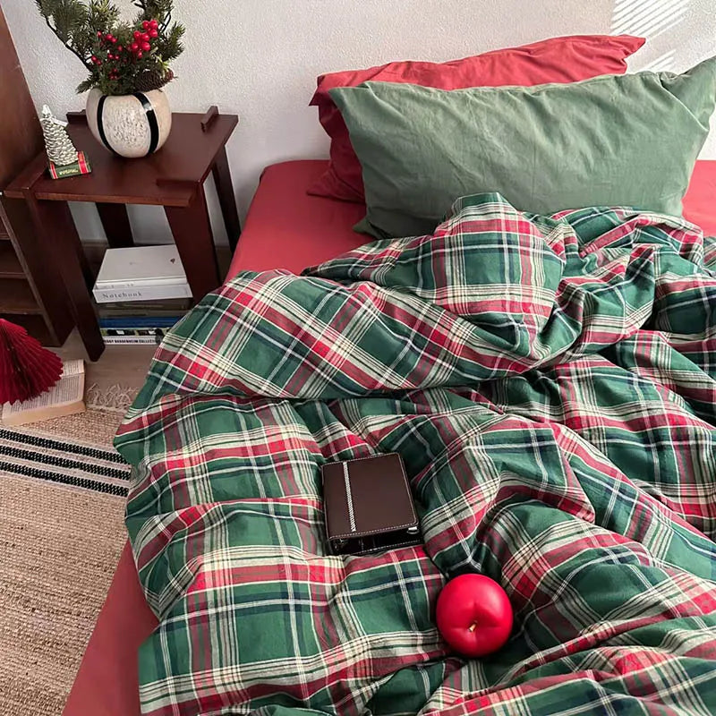 Festive Green and Red Plaid Bedding Set