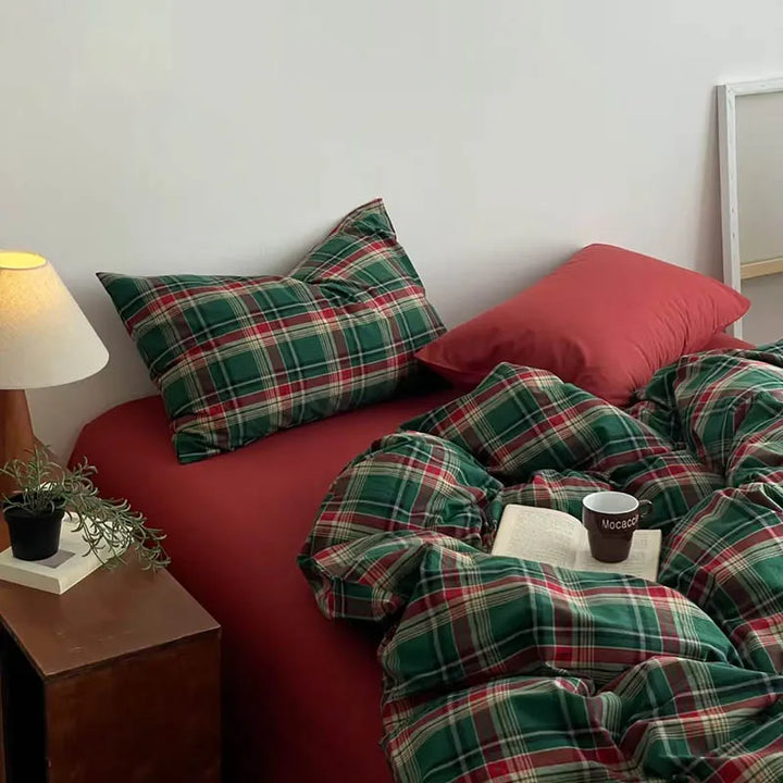 Festive Green and Red Plaid Bedding Set