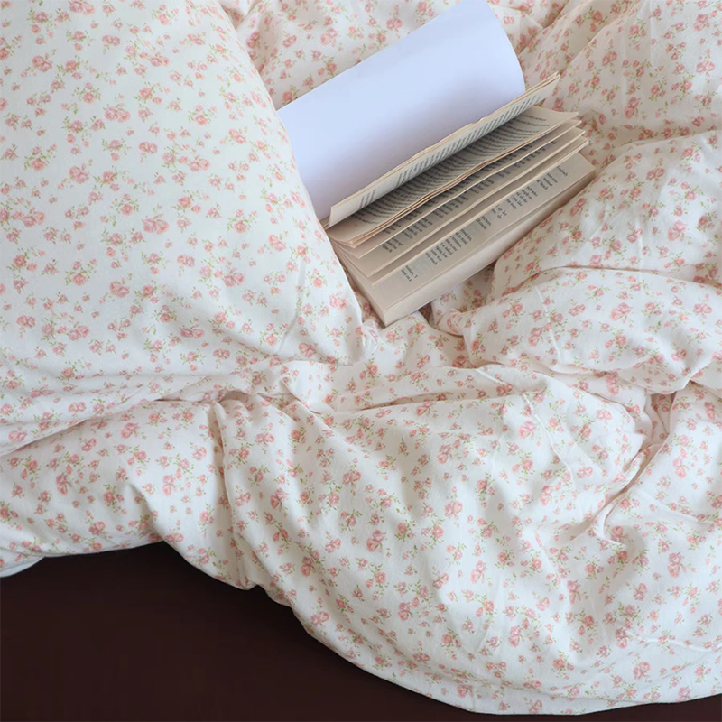 Pastel Ditsy Floral Bedding Set