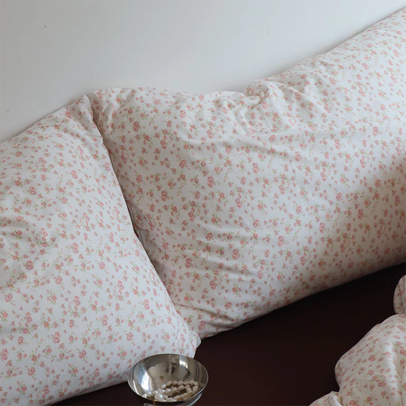 Pastel Ditsy Floral Bedding Set