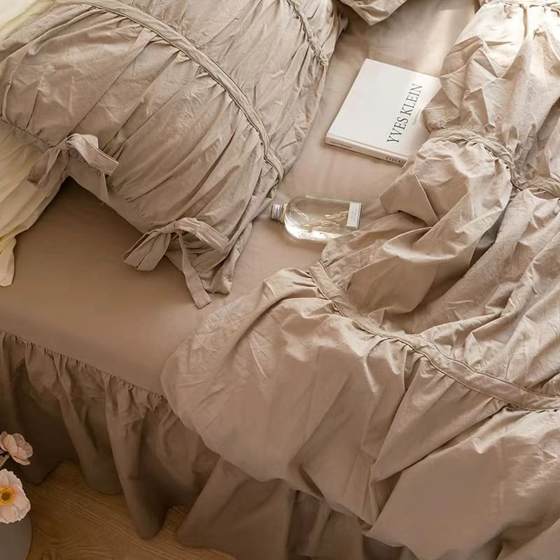 Princess Ruched Bedding Set - Brown.