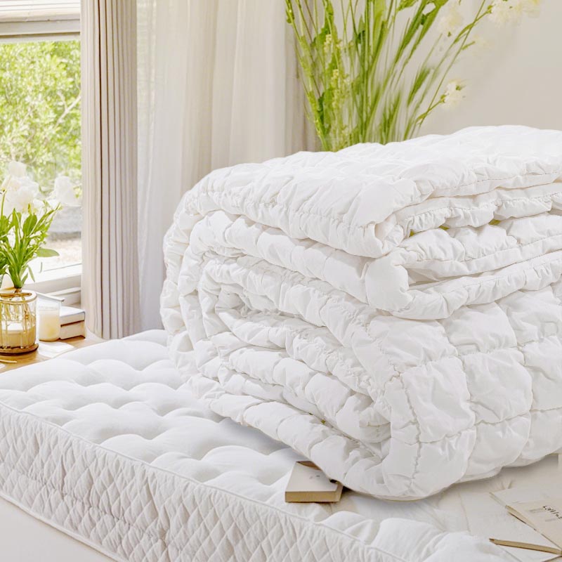 Puffy Marshmallow Down Alternative Comforter Set.