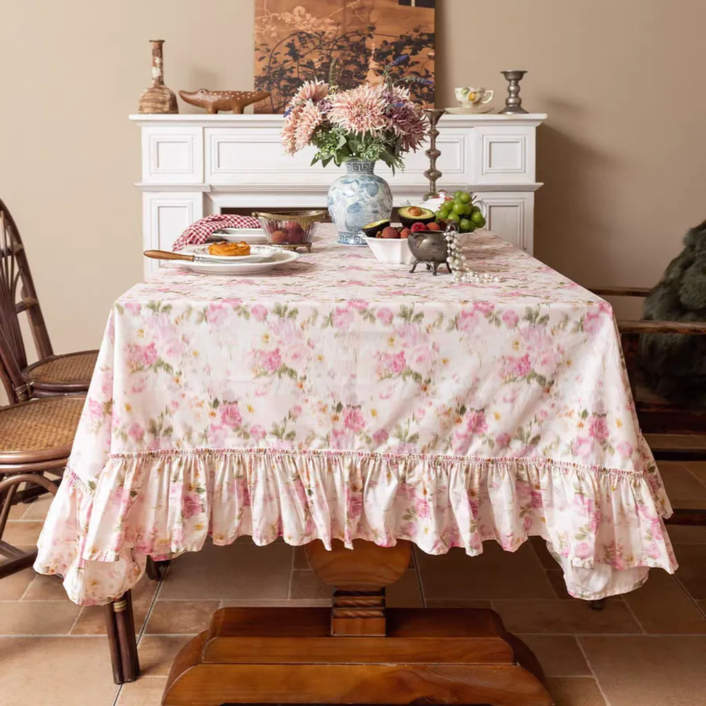 Mantel con bordado floral francés